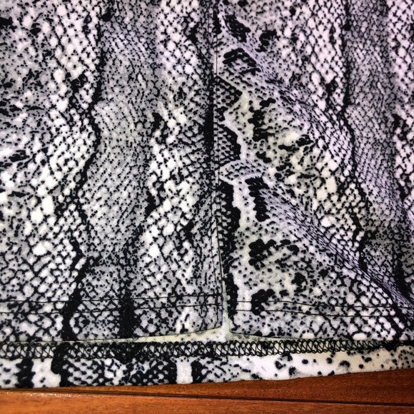 Joe B Snakeskin Print Mini Skirt With Slits - Picture 6 of 7